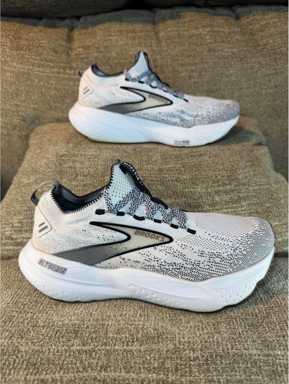 Brooks Glycerin StealthFit 21 Women's Running Shoes Size 8 White/Grey